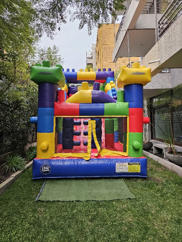 Lego inflable